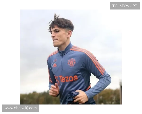 加纳乔4次轰门斩获进球——81%传球彰显稳健